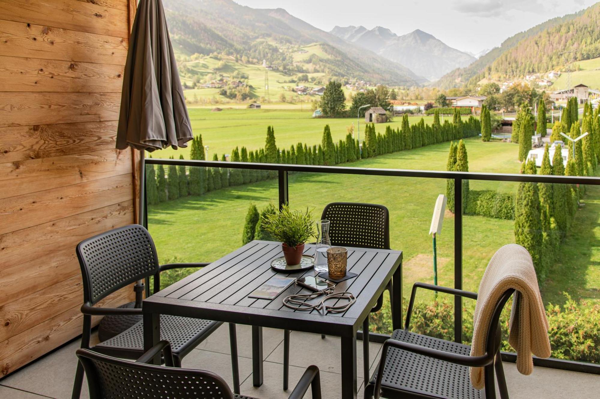 Alpenparks Montana Apartments Matrei in Osttirol Værelse billede
